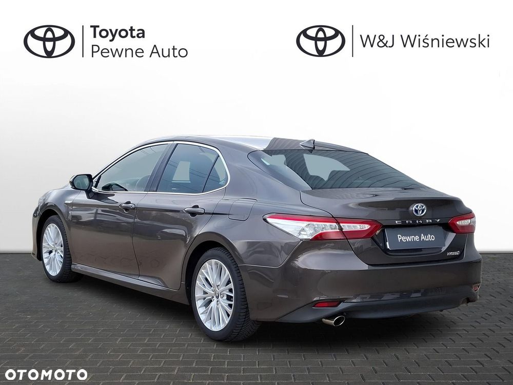 Toyota Camry 2.5 Hybrid Executive CVT - 21