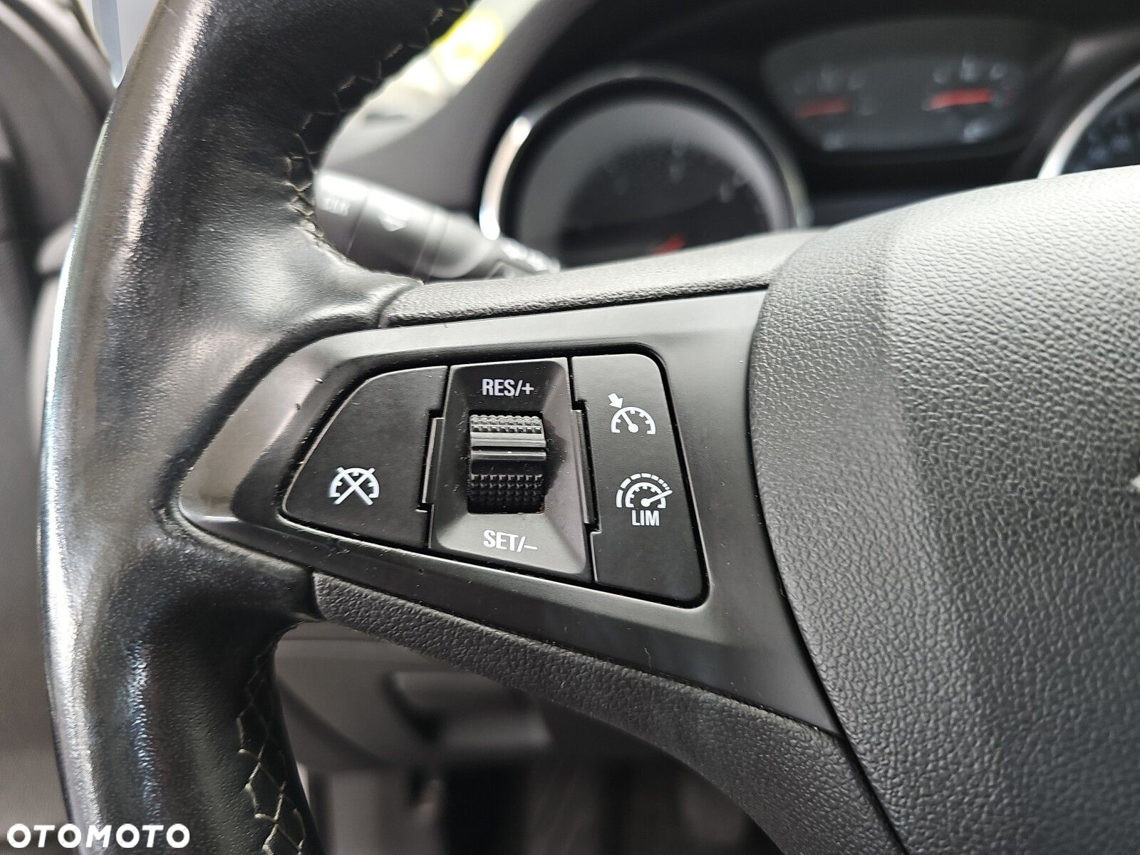 Opel Astra V 1.5 CDTI Edition S&S - 15
