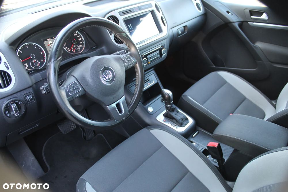 Volkswagen Tiguan 2.0 TDI DPF 4Motion BlueMotion Technology DSG Sport & Style - 9