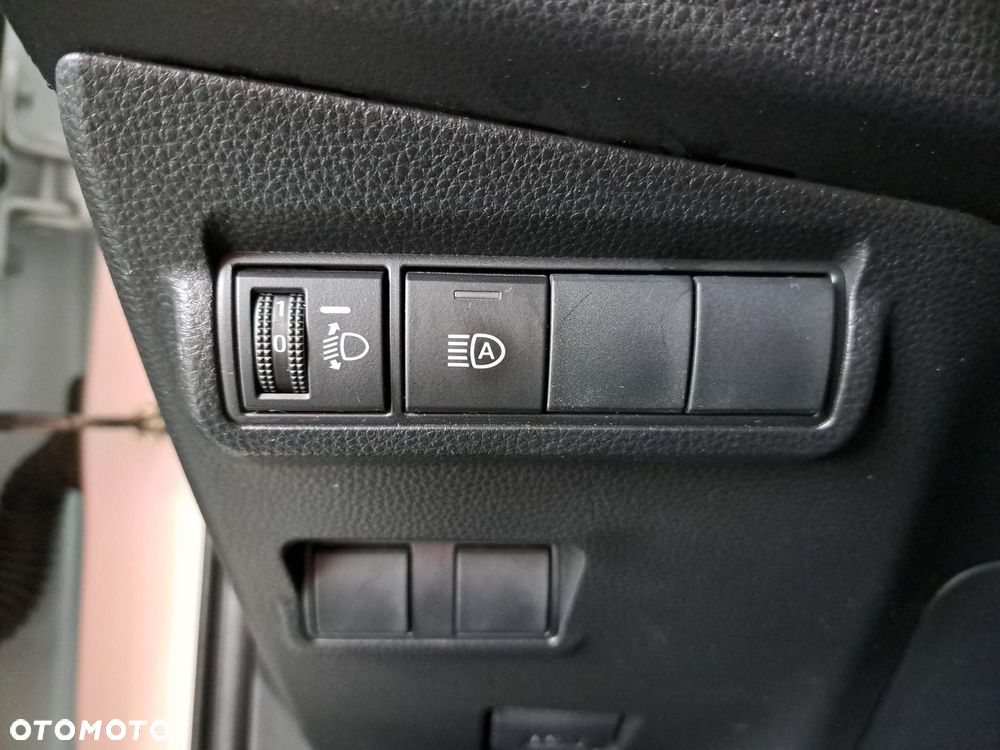 Toyota Corolla Cross 2.0 Hybrid Comfort - 32