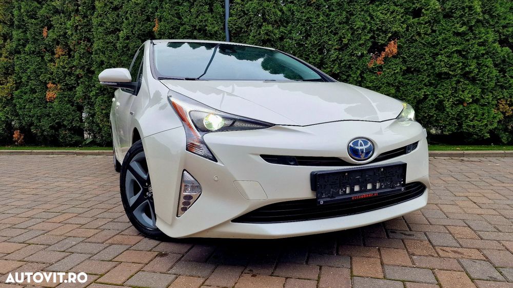 Toyota Prius 1.8 HSD Exclusive - 1