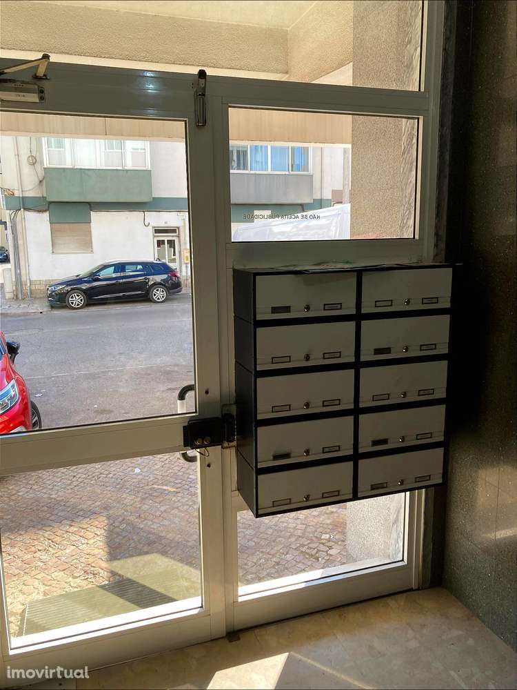 Apartamento T3 nas Paivas (Amora), Rua das Flores - Grande imagem: 2/29