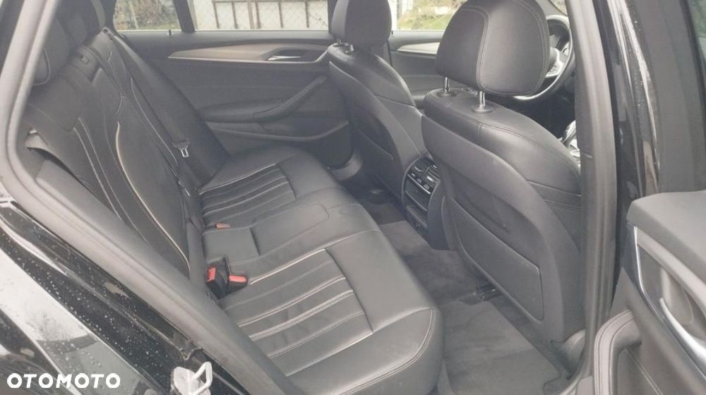 BMW Seria 5 520d M Sport Edition - 12