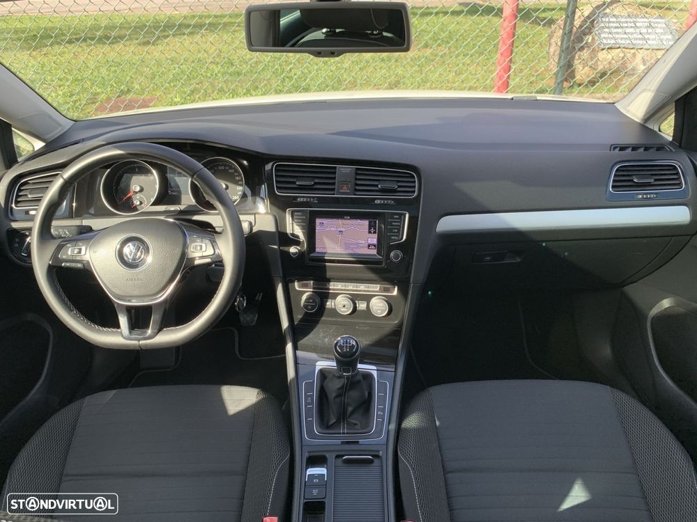 VW Golf 1.6 TDi R-Line - 15
