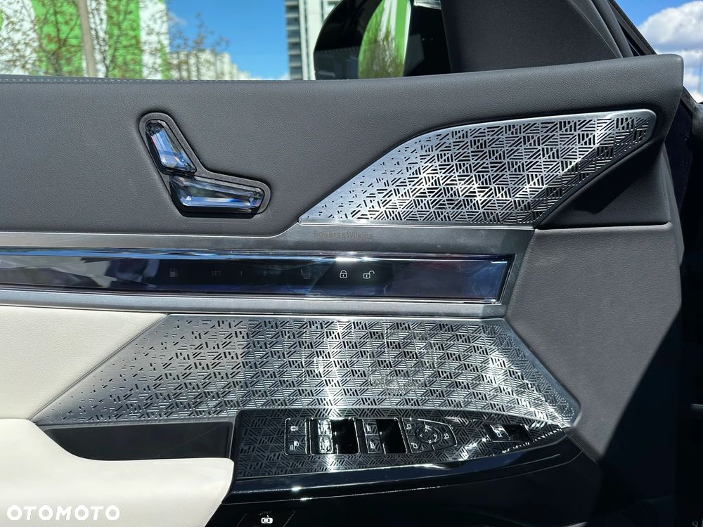 BMW Seria 7 M760e PHEV xDrive sport - 11