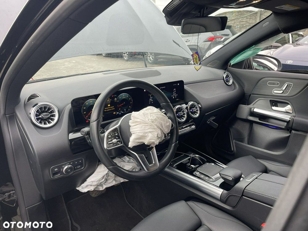 Mercedes-Benz GLA 250 4Matic 8G-DCT Style - 11