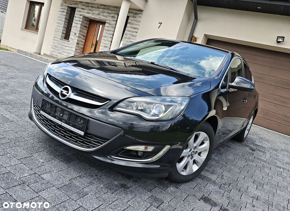 Opel Astra 1.4 Turbo Exklusiv - 11