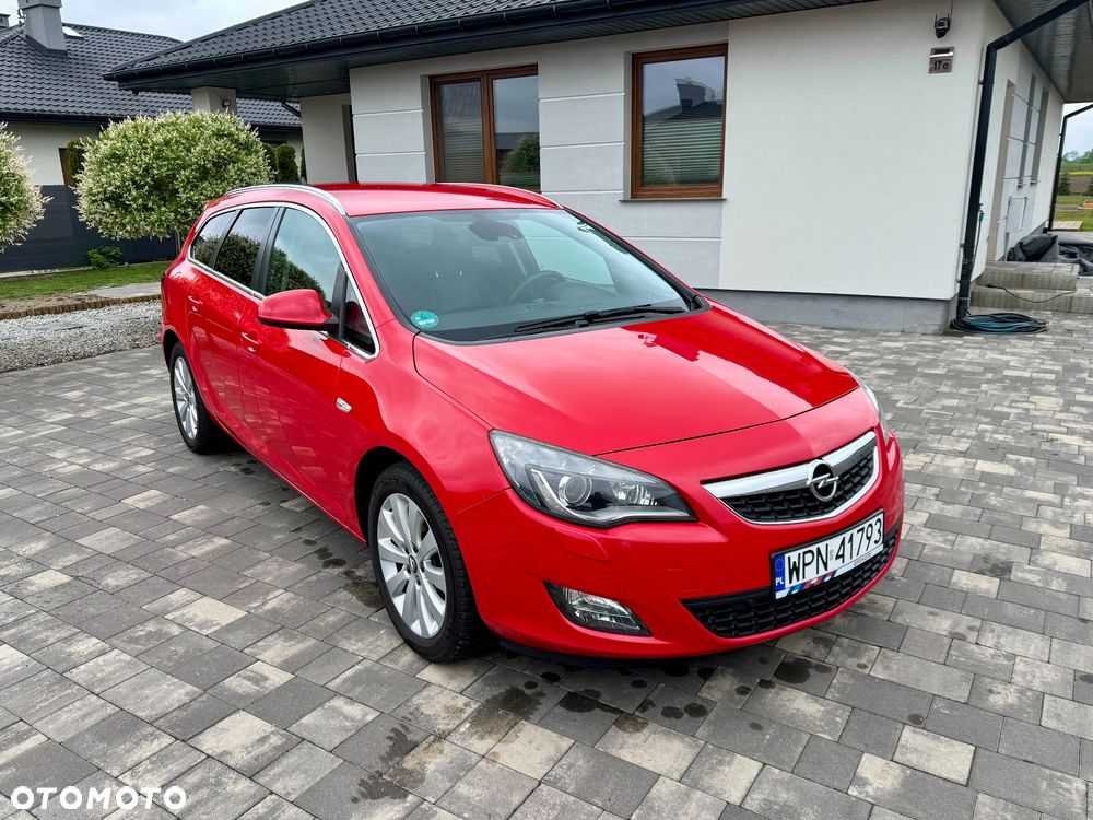 Opel Astra 1.6 Turbo Edition - 1