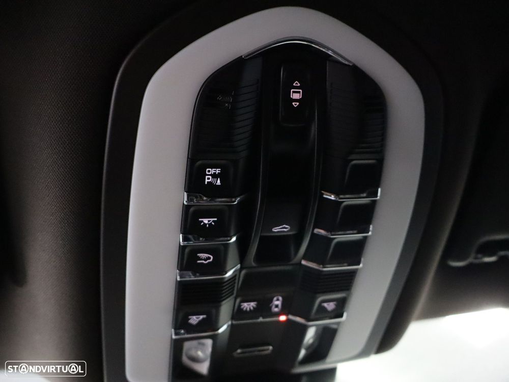 Porsche Macan 2.0T - 22
