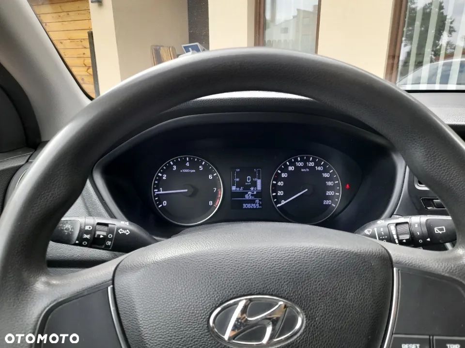 Hyundai i20 1.2 Classic + - 8