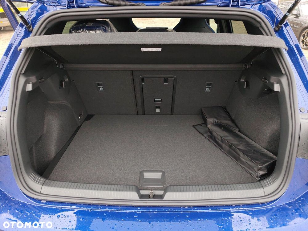 Volkswagen Golf - 29