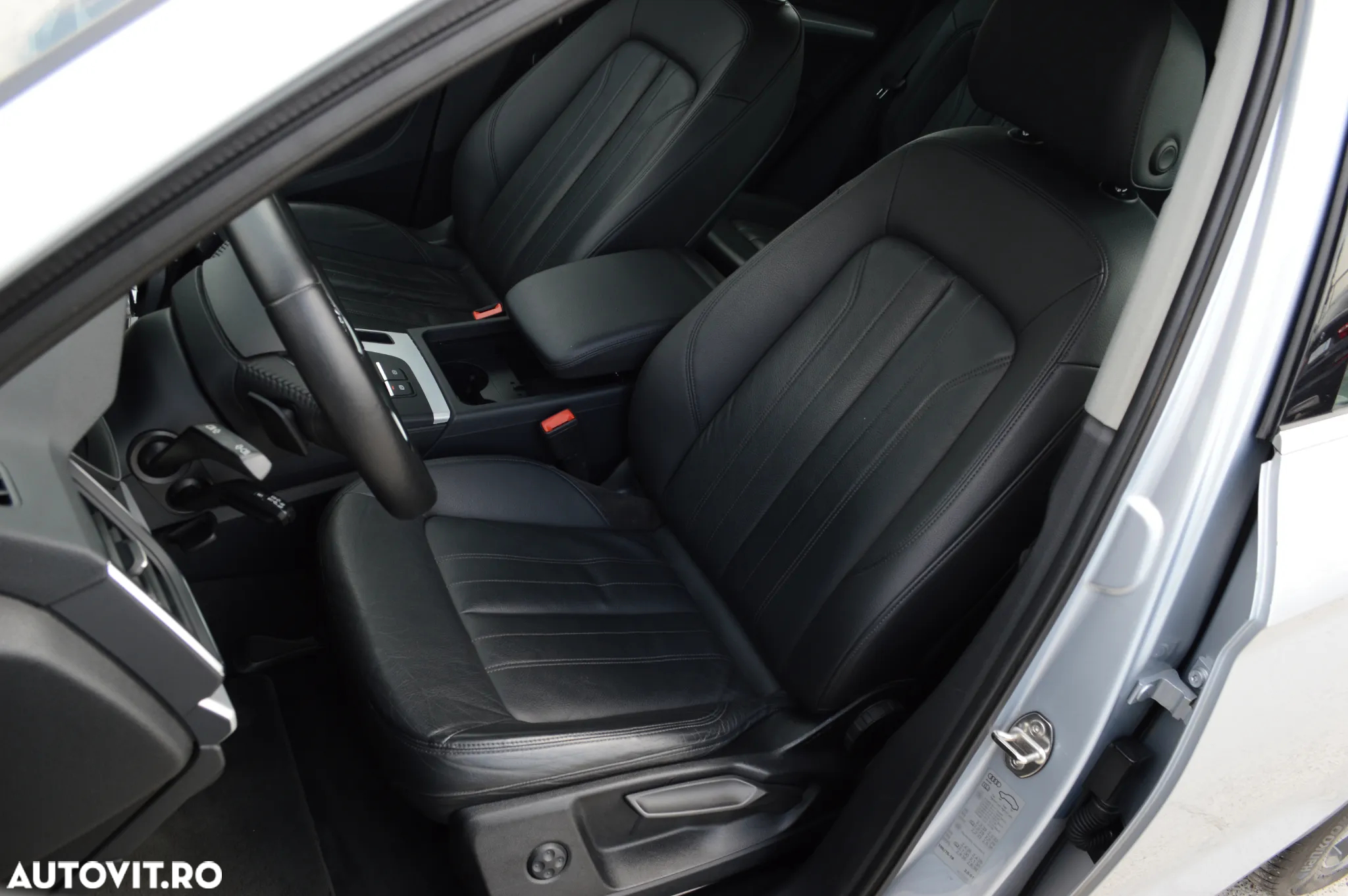 Audi Q5 40 TDI quattro S tronic design - 16