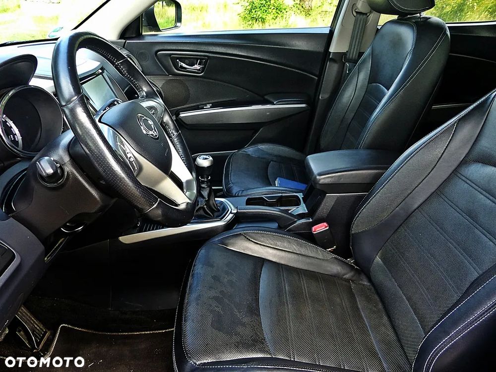SsangYong/KGM Tivoli e-XDi 160 4WD Sapphire - 20
