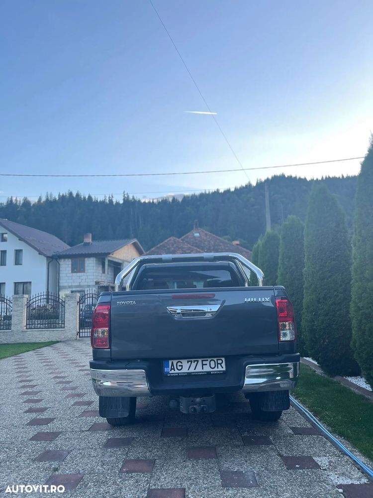 Toyota Hilux 4x4 Double Cab A/T cu Safety Sense Style - 2
