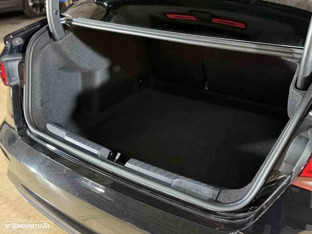 Audi A3 Limousine 30 TFSI S line S tronic - 4