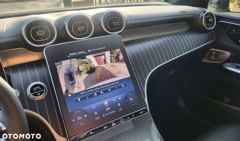 Mercedes-Benz GLC - 21