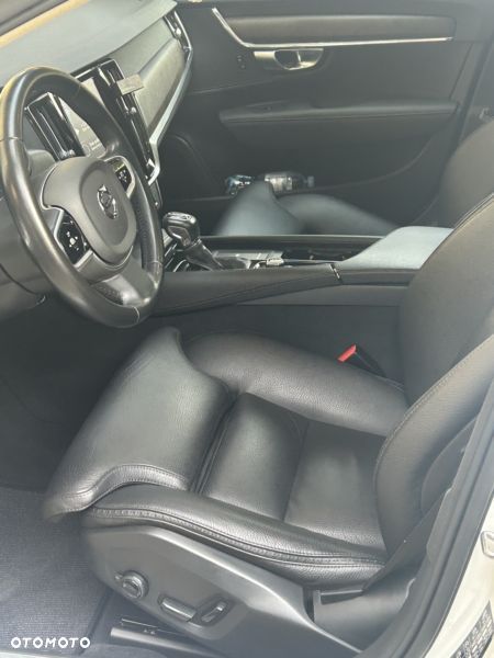 Volvo V90 D4 SCR AWD R-Design - 12
