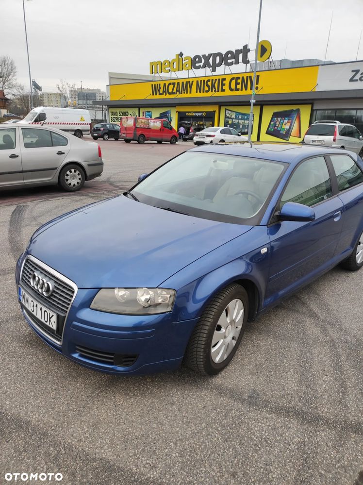 Audi A3 3-drzwiowe 1.6 Attraction - 2