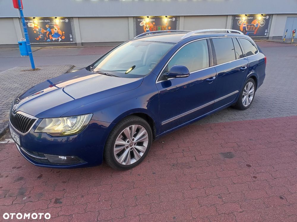 Skoda Superb 2013 photo 2