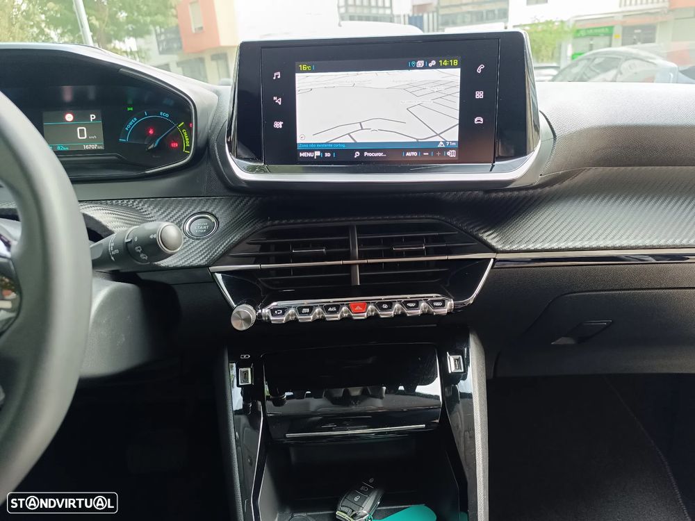 Peugeot e-208 Allure - 22