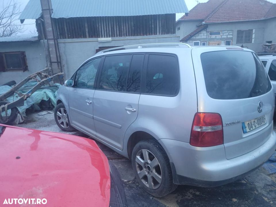 dezmembrez vw touran - 4