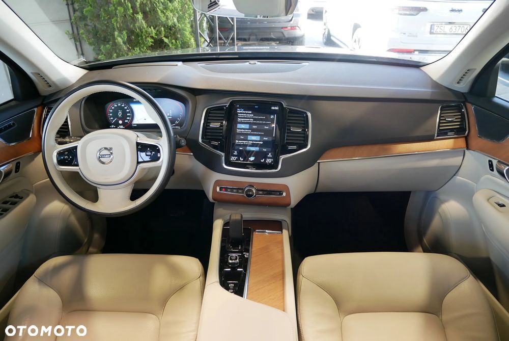 Volvo XC 90 T8 AWD Plug-In Hybrid Inscription 6os - 17