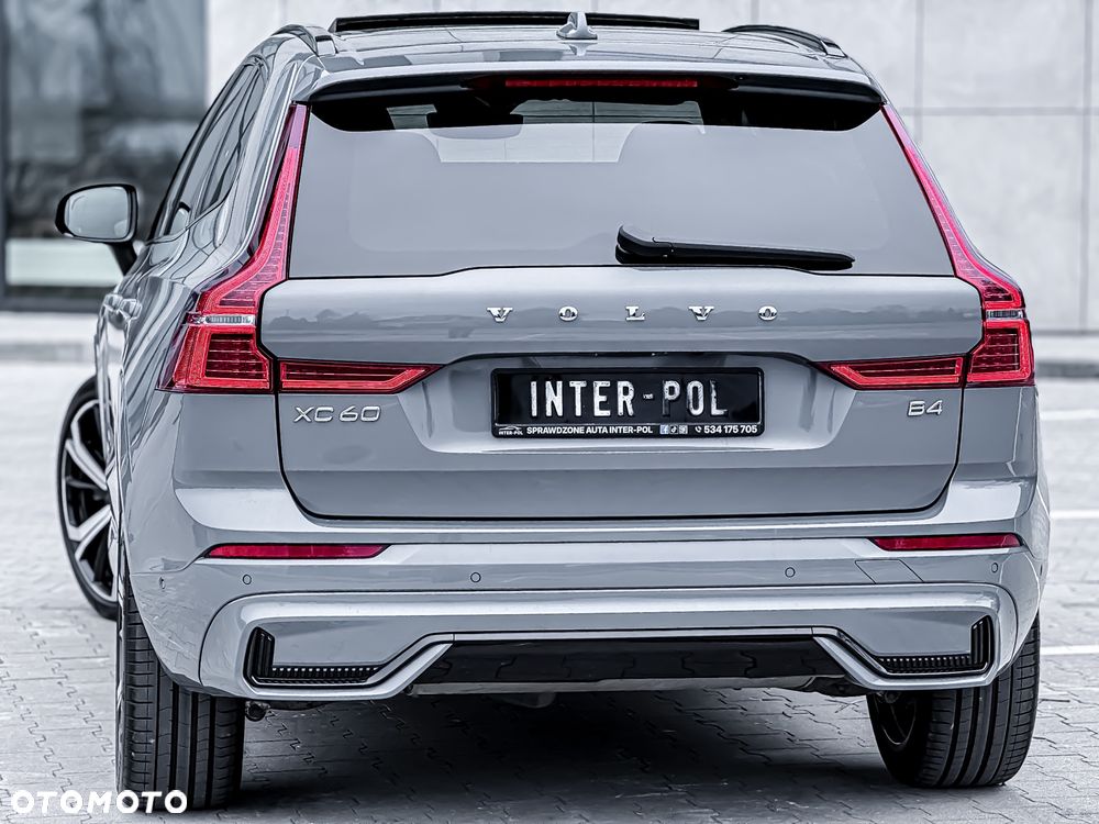 Volvo XC 60 B4 D Ultimate Dark - 12