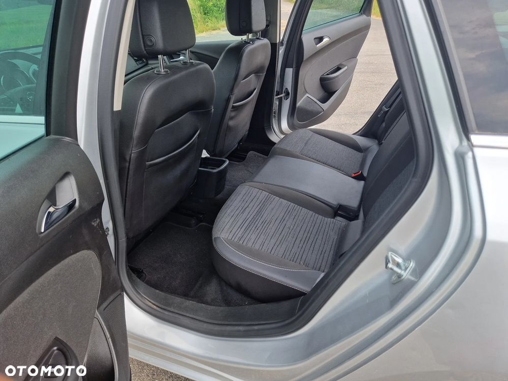 Opel Astra - 16