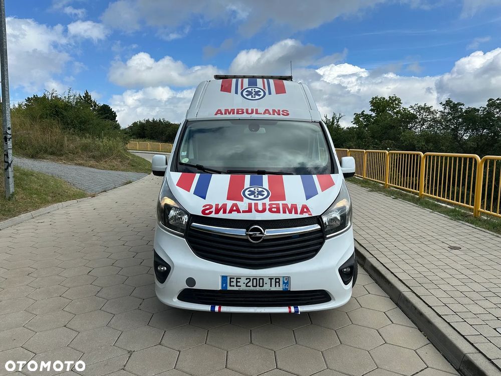Opel Vivaro Wysoka Maxi Karetka Ambulans Ambulance Sanitarny EN1789 - 2