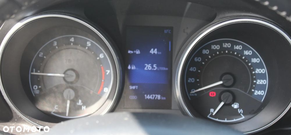Toyota Auris 1.6 Premium Comfort - 36