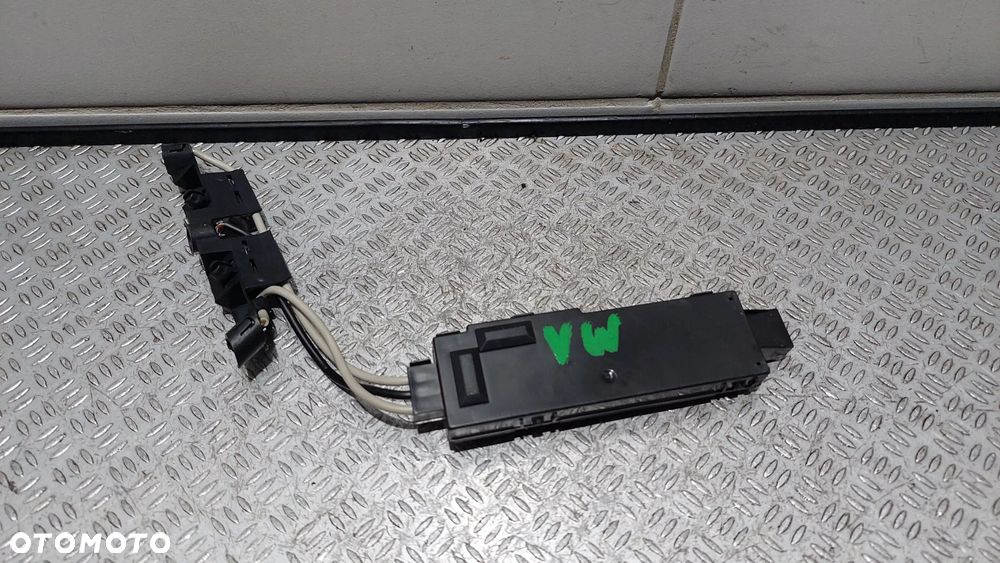 WZMACNIACZ ANTENY CZUJNIK VW R2013 NR 3C0951171C - 4