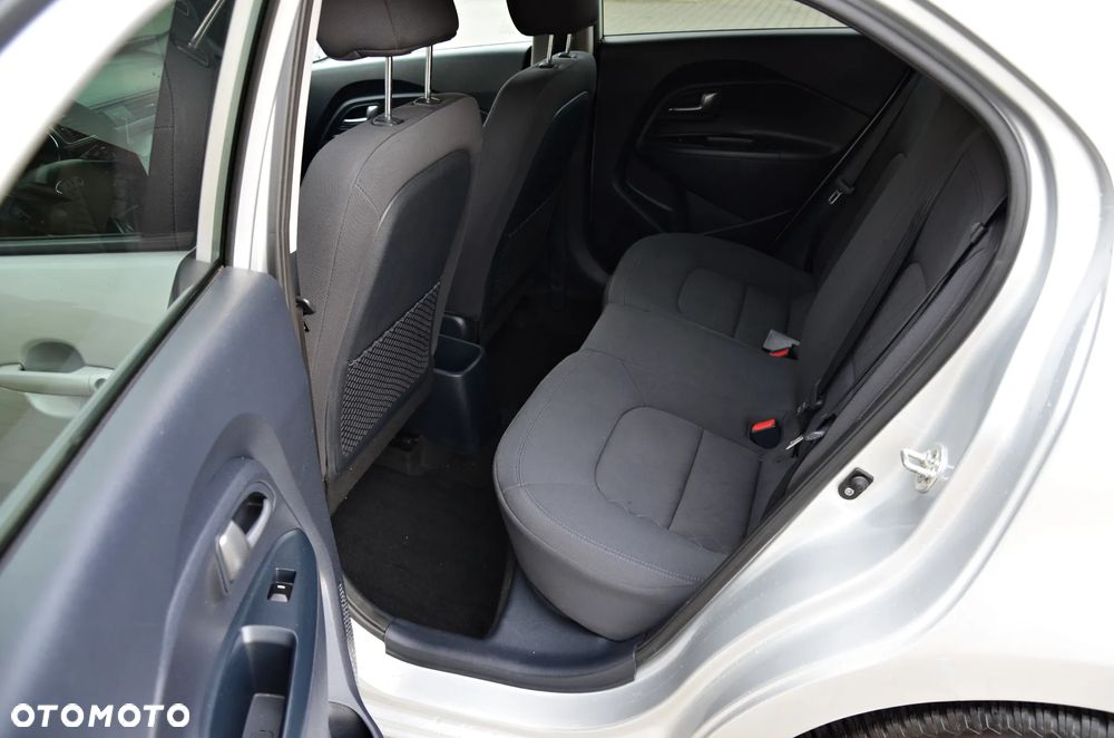 Kia Rio 1.2 Dream-Team Edition - 32