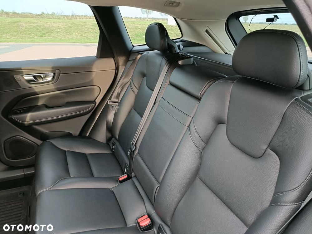 Volvo XC 60 T5 AWD Inscription - 32