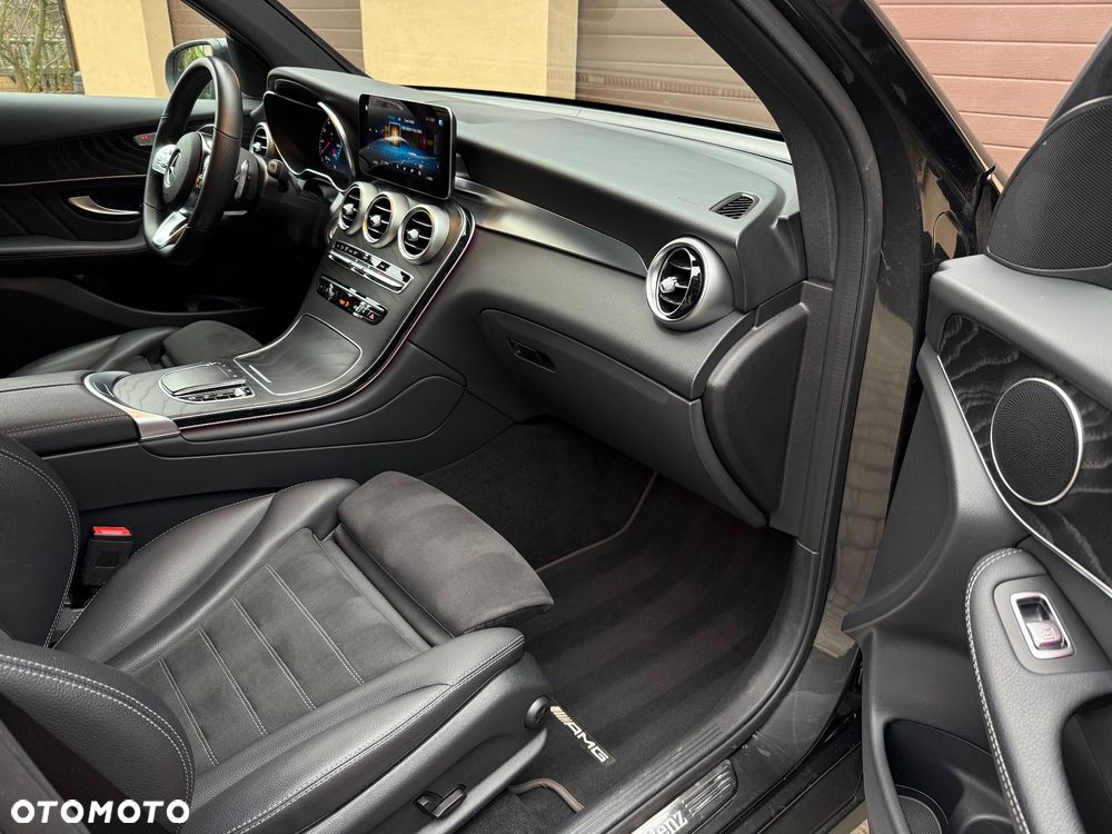 Mercedes-Benz GLC 220 d 4Matic 9G-TRONIC AMG Line - 31