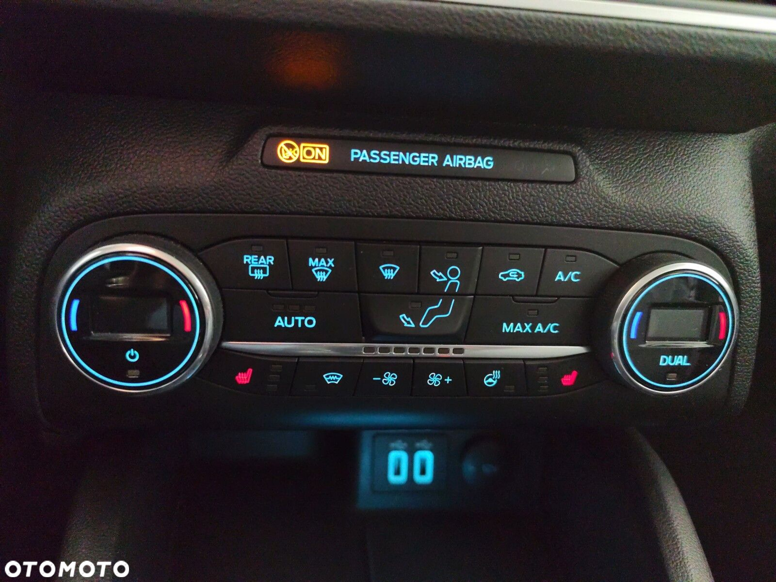 Ford Focus - 25