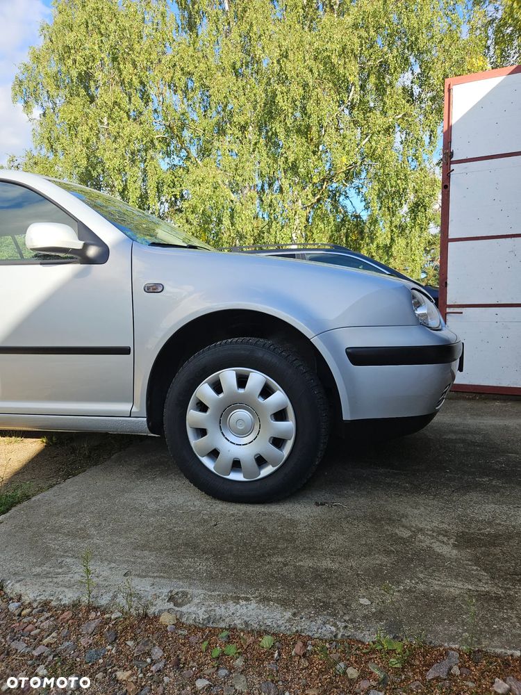 Volkswagen Golf 1.6 Basis - 17
