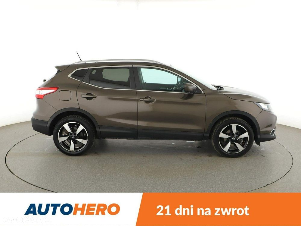 Nissan Qashqai 1.6 DCi Xtronic TEKNA - 9