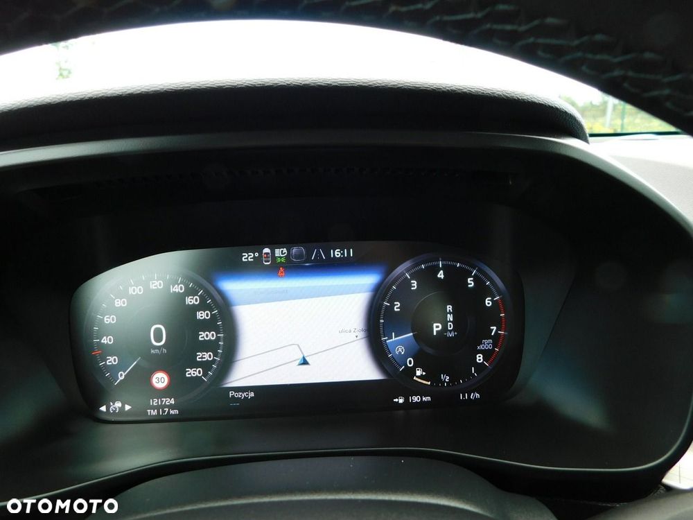 Volvo XC 40 T3 Geartronic Momentum Pro - 17