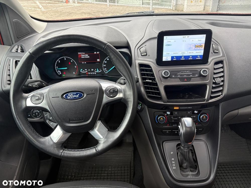 Ford Tourneo Connect Grand - 11