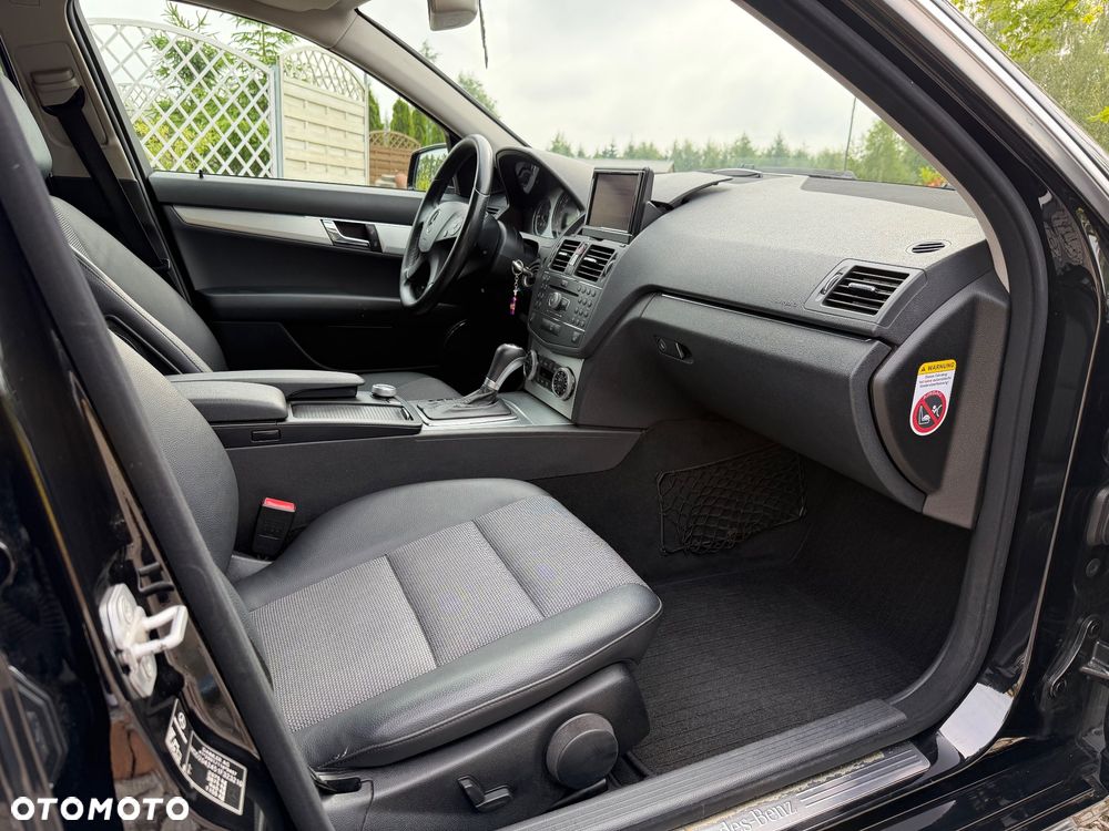 Mercedes-Benz Klasa C 180 Kompressor Automatik BlueEFFICIENCY Avantgarde - 26