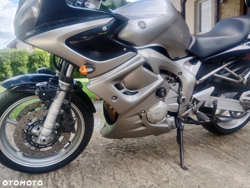 Yamaha FZ6 - 6