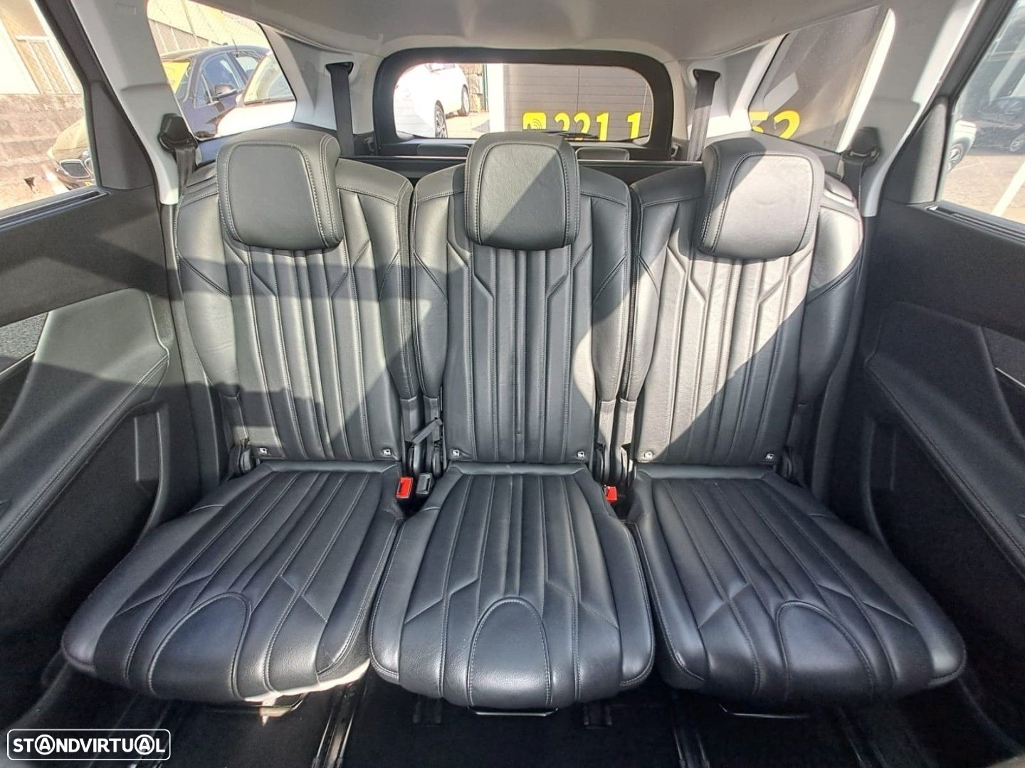 Peugeot 5008 1.5 BlueHDi Allure Pack EAT8 - 11