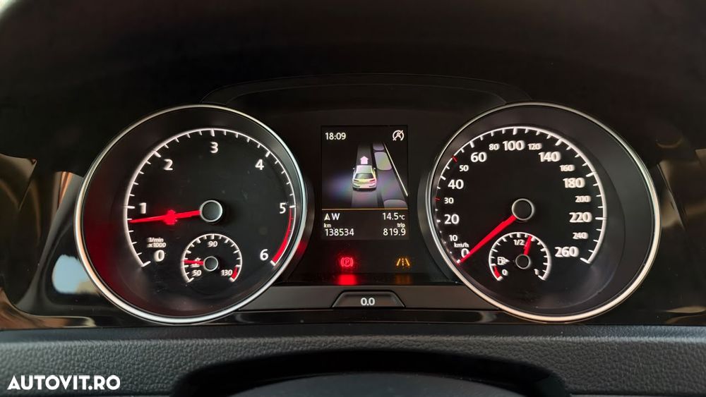 Volkswagen Golf - 27