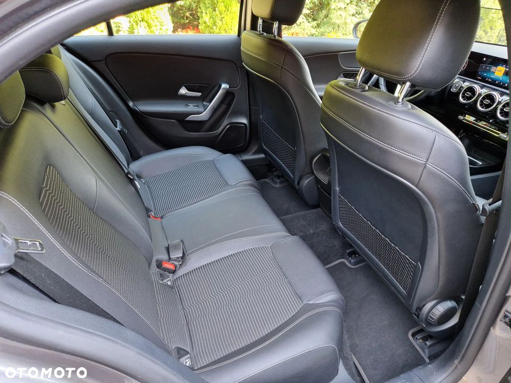 Mercedes-Benz Klasa A 200 7G-DCT - 13