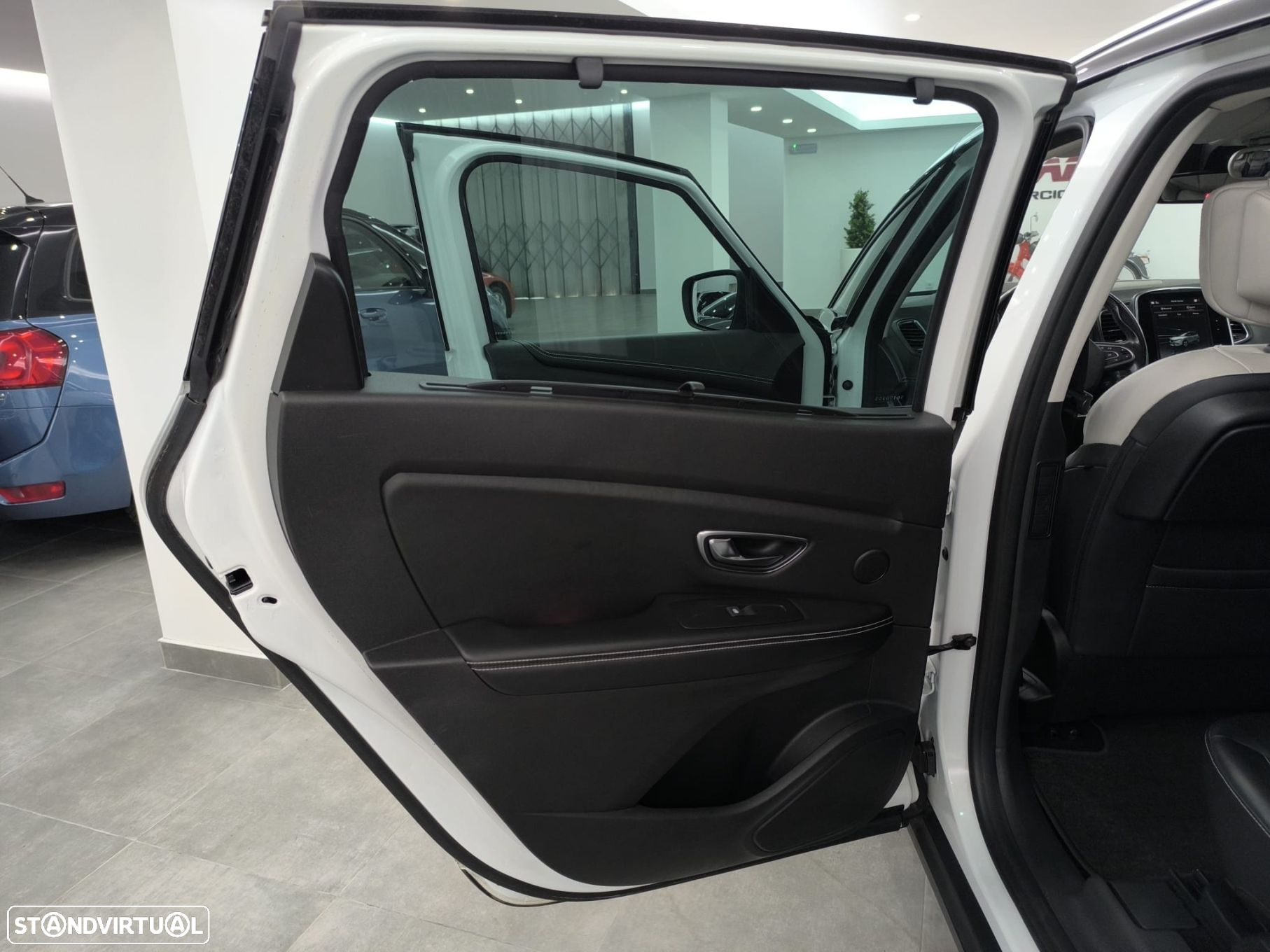Renault Grand Scénic ENERGY dCi 160 EDC INITIALE PARIS - 26