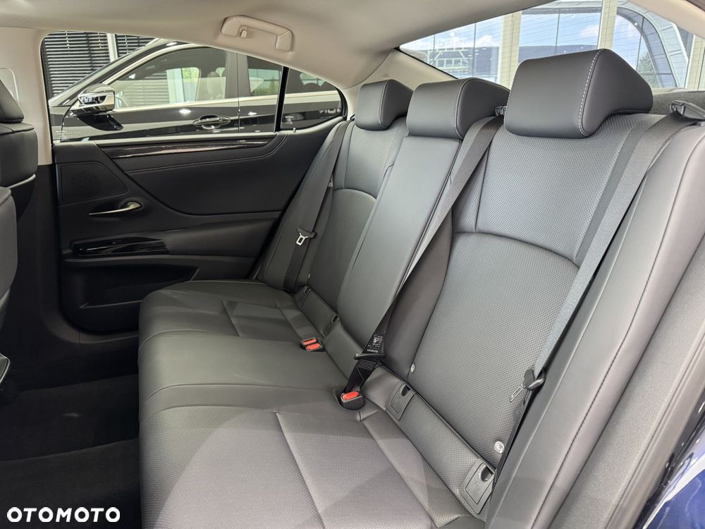Lexus ES - 14