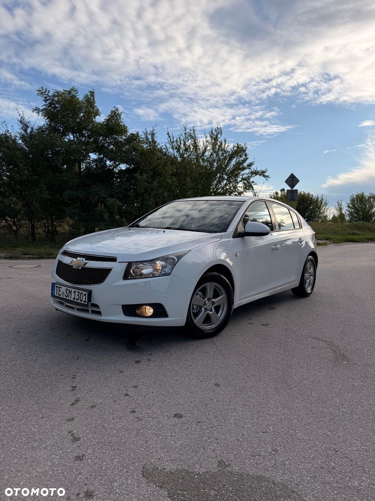 Chevrolet Cruze 1.6 LS - 11