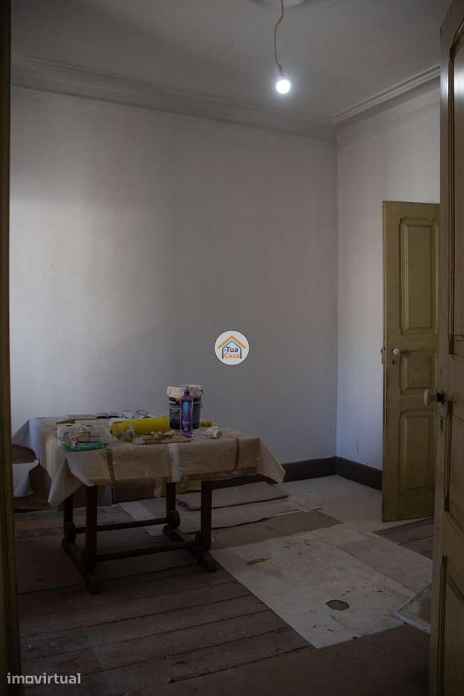 Prédio com quintal privativo, com poço e tanque e potencial de rendime - Grande imagem: 4/10