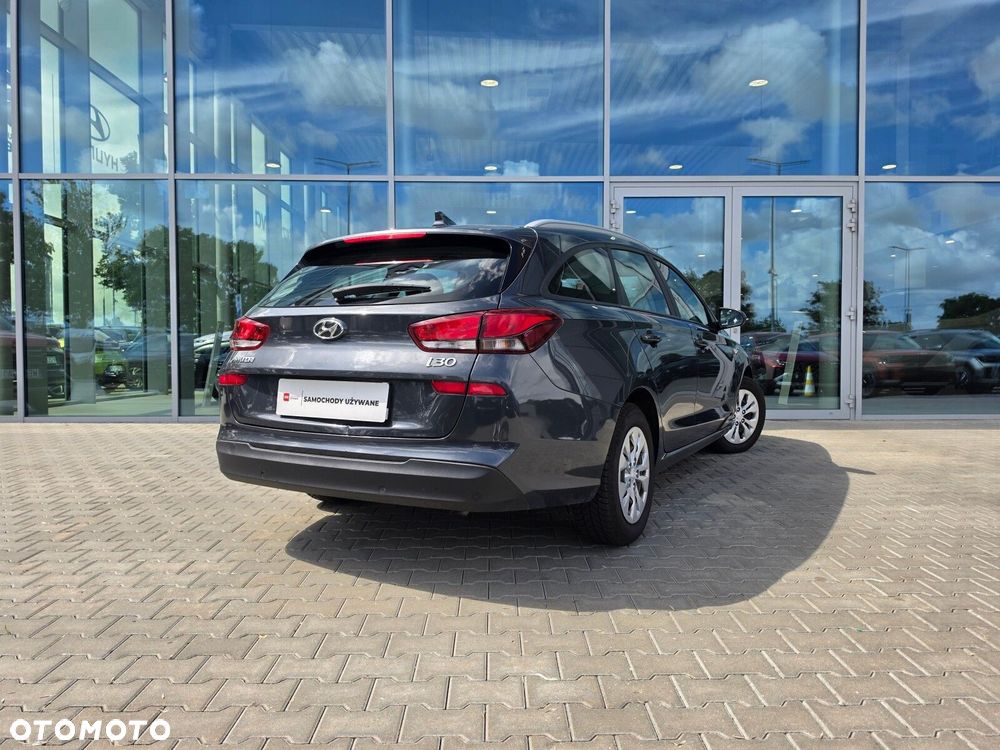 Hyundai i30 1.6 D Classic + - 6