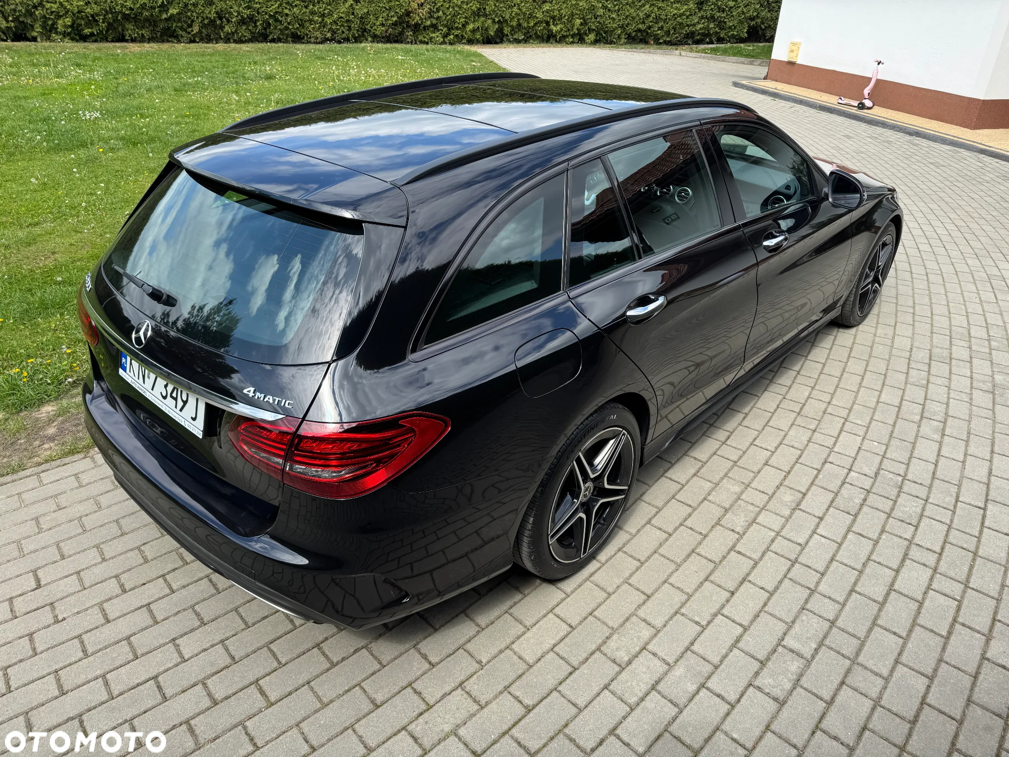 Mercedes-Benz Klasa C 300 4Matic T 9G-TRONIC - 8